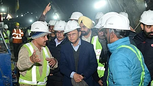 उत्तरकाशी हादसाः पीएम के प्रधान सचिव और गृह सचिव पहुंचे सिलक्यारा, रेस्क्यू ऑपरेशन का लिया जायजा