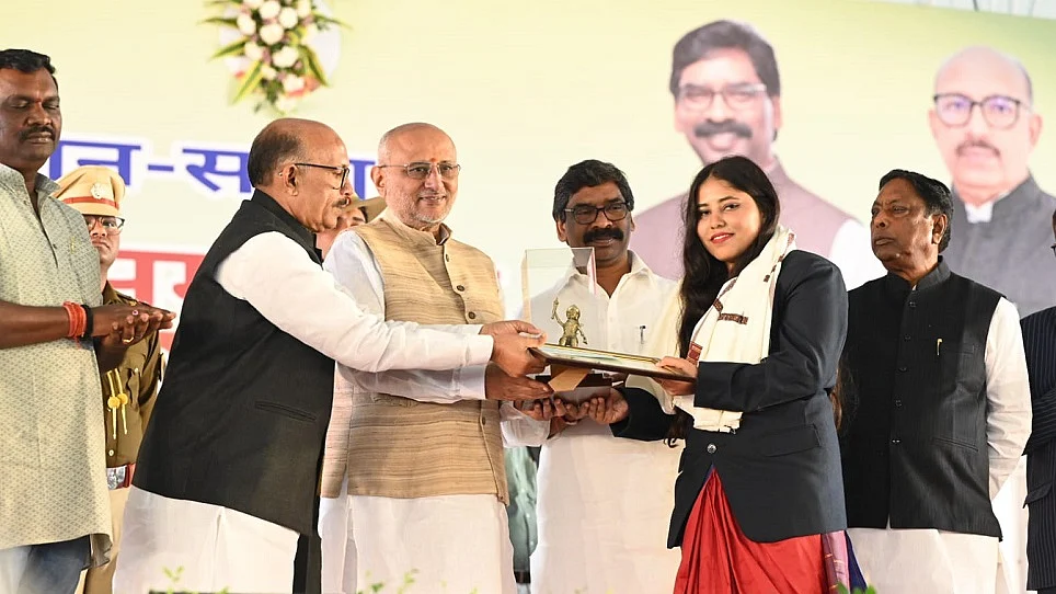 झारखंड विधानसभा की 23वीं वर्षगांठ, सीएम हेमंत बोले- लोकतंत्र की महापंचायत को बचाना सबका दायित्व