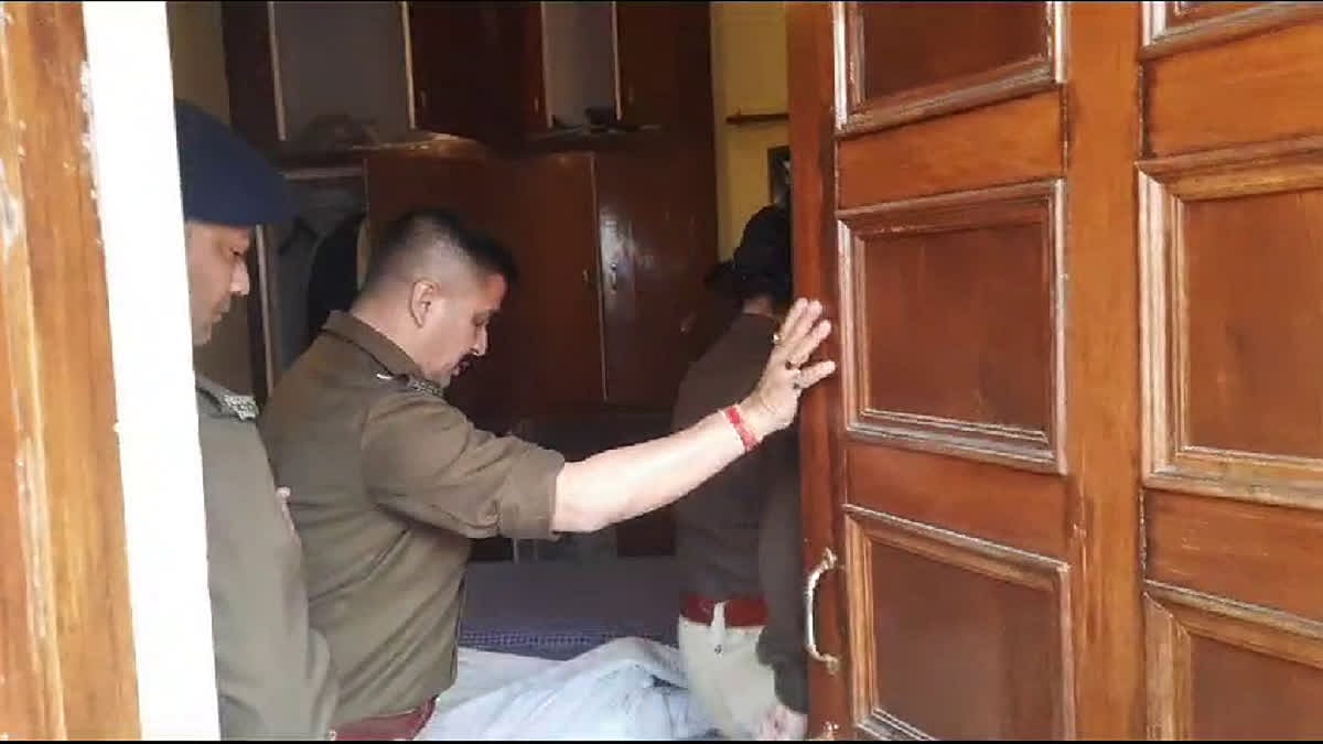 देहरादून में दिल दहला देने वाली घटना, डिप्टी एसपी के बेटे ने की मां की हत्या, खुद भी किया आत्महत्या का प्रयास