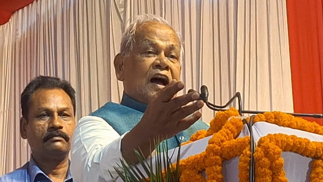 मांझी ने दावा किया कि नीतीश कुमार के खाने में विषैला पदार्थ मिलाया जा रहा है