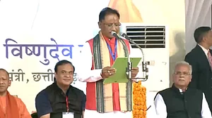 छत्तीसगढ़ः भूपेश बघेल और टीएस सिंह देव ने दिखाया सियासी बड़प्पन, बीजेपी सरकार के शपथ ग्रहण में हुए शामिल