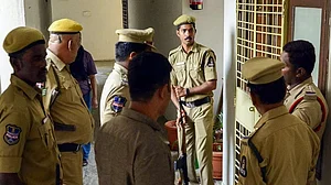 महाराष्ट्र: नए साल की पूर्व संध्या पर ठाणे में रेव पार्टी का पर्दाफाश, 100 लोग हिरासत में लिए गए