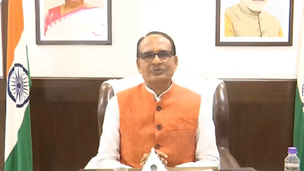 शिवराज सिंह चौहान ने खुद को सीएम की रेस से बाहर बताया