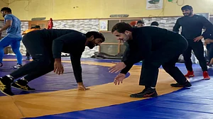 वीडियो: पहलवान अवतार में दिखे राहुल गांधी, अखाड़े में उतरकर सीखे कुश्ती के दांव पेंच, पहलवानों के 'न्याय' पर भी की बात