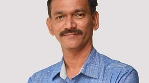 गोवा के प्रसिद्ध समुद्र तट पर 'पे पार्किंग' लगाकर पर्यटकों को लूटने की कोशिश कर रही बीजेपी सरकार: कांग्रेस