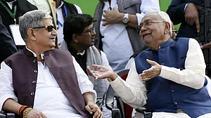 बिहार चुनाव: JDU ने 44 उम्मीदवारों की दूसरी लिस्ट की जारी, नीतीश की पार्टी को दलबदलू नेताओं पर भरोसा!