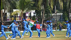 पहले महिला टी20 मैच में भारत ने नेपाल को 8 रन से हराया, 1-0 की ली बढ़त