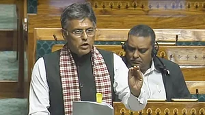 कांग्रेस सांसदों ने संसद सुरक्षा चूक पर चर्चा के लिए लोकसभा-राज्यसभा में दिया नोटिस, सदन में आज फिर हंगामे के आसार