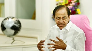 तेलंगानाः कांग्रेस की जीत के बाद केसीआर ने राज्यपाल को भेजा इस्तीफा, बिना काफिला फार्महाउस के लिए हुए रवाना