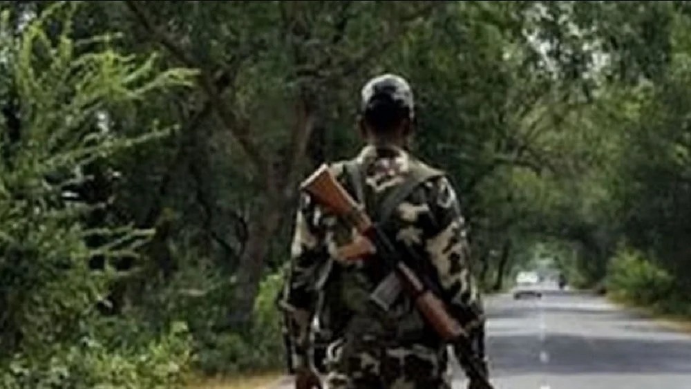 झारखंड में 24 घंटे के अंदर अर्द्धसैनिक बल के दो जवानों ने खुद को मारी गोली