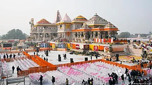तुम्हारे नाम को जप रहा है झूठ, हे राम!