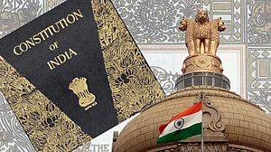 केंद्र द्वारा संविधान की प्रस्तावना की नई व्याख्या: गणतंत्र मतलब संसद की नई इमारत और भाईचारे का अर्थ शौचालय