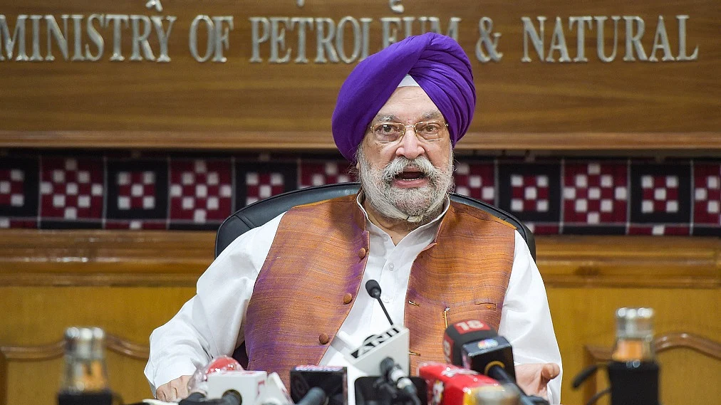 मोदी सरकार के मंत्री का पेट्रोल-डीजल की कीमतों में कटौती से इनकार