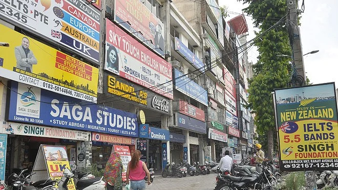 पढ़ाई और काम के लिए ही नहीं, 'डंकी रुट' तक अपनाकर पंजाब से विदेशों को लगातार पलायन का सबब क्या है! 