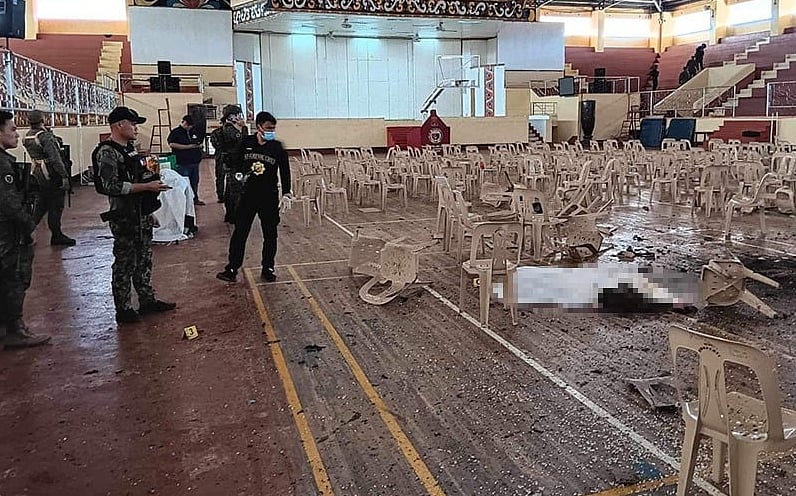 फिलीपीन में सेना ने 9 संदिग्ध आतंकवादियों को किया ढेर, मौके से फायर आर्म्स बरामद    