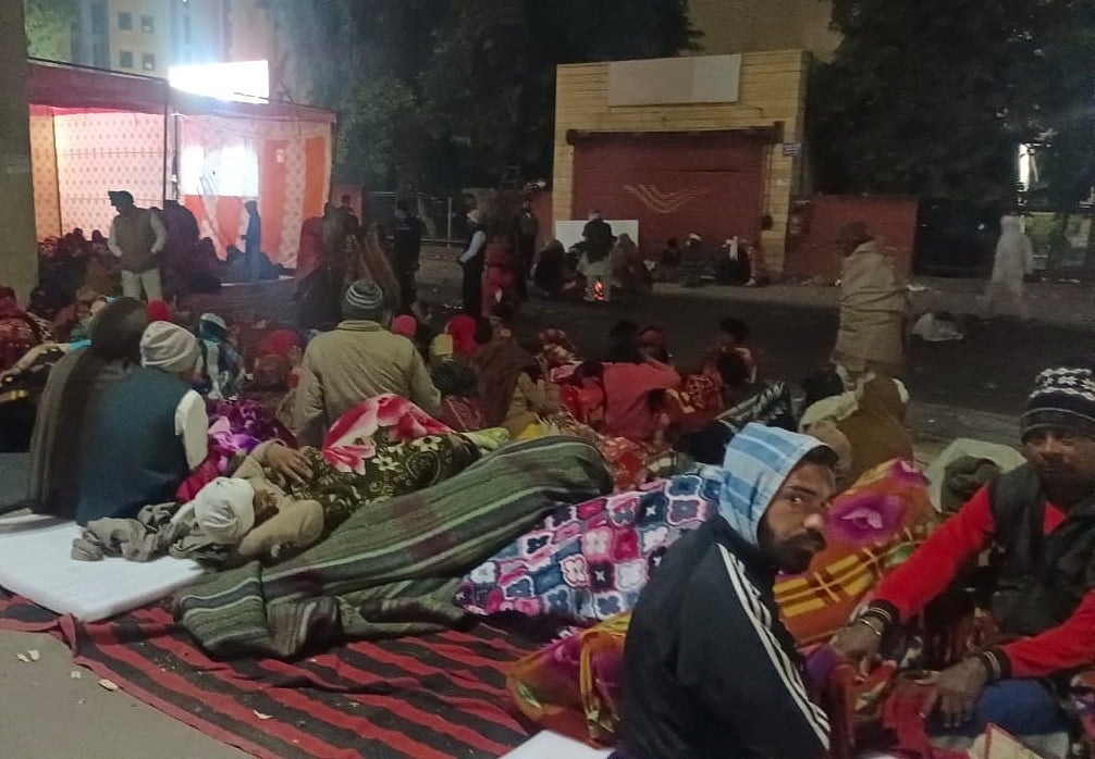 नोएडा में 105 गांव के किसानों का हल्ला बोल, नोएडा प्राधिकरण की करेंगे तालाबंदी, भारी पुलिस बल तैनात