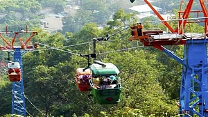 हरिद्वार: मनसा देवी मंदिर पहुंचाने वाला रोपवे बंद, टेंडर ही न करवा सका प्रशासन, श्रद्धालु पैदल पहाड़ी पर चढ़ने को मजबूर