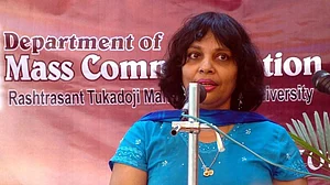 सुजाता आनंदन का बीती रात मुंबई में निधन हो गया