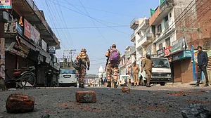 आकार पटेल का लेख: हलद्वानी की हिंसा एक खास पैटर्न का नतीजा जिसमें मुसलमानों को बनाया जाता है निशाना