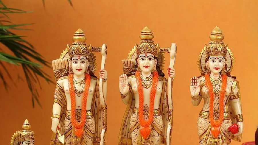 बिहार में ठाकुरबाड़ी से श्रीराम, जानकी सहित अष्टधातु की 4 मूर्तियां उठा ले गए चोर