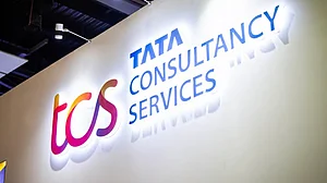 TCS की छंटनी महज शुरुआत, दूसरी कंपनियों पर भी एआई की मार संभव, विश्लेषक ने किया दावा
