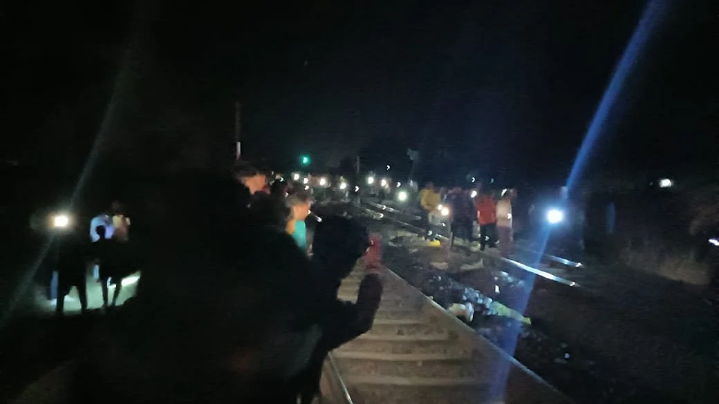 झारखंड के जामताड़ा में बड़ा रेल हादसा, कई यात्रियों पर चढ़ी ट्रेन, कई लोगों की मौत