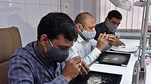 गुजरात: गिफ्ट सिटी का हाल नौ दिन चले अढ़ाई कोस जैसा