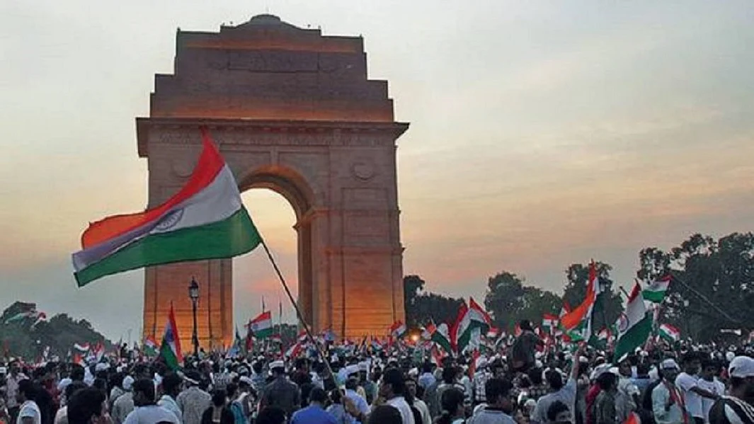 लोकतंत्र लोगों से बनता है, हुक्मरानों का मोहताज नहीं