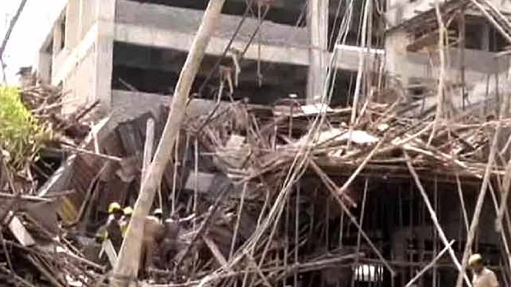 मुंबई में निर्माणाधीन इमारत का हिस्सा गिरा, 3 श्रमिकों की दबकर मौत, एक की हालत गंभीर