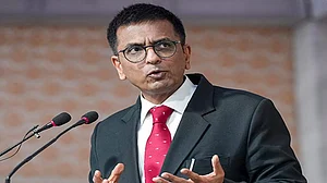 CJI चंद्रचूड़ बोले- देश में समानता बनाए रखने के लिए भाईचारे की भावना अहम, आपस में लड़ेंगे लोग तो देश कैसे करेगा प्रगति