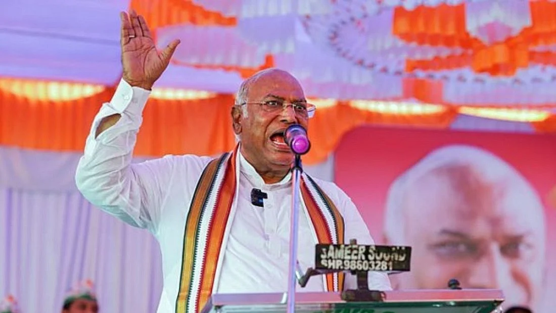 BJP-RSS के लोग बाबा साहेब आंबेडकर के दुश्मन थे और आज भी हैंः खड़गे