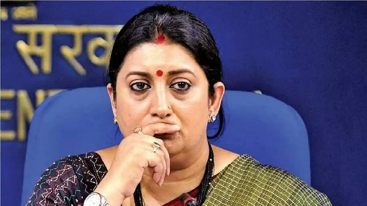 अमेठी के एक गांव में सड़क नहीं बनने से नाराज ग्रामीणों ने मतदान के बहिष्कार का ऐलान किया।