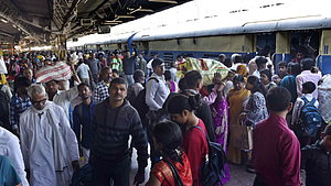 होली की भीड़ को देखते हुए रेलवे चलाएगा 540 अतिरिक्त ट्रेन