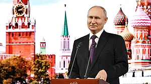 दुनियाः पांचवीं बार रूस के राष्ट्रपति चुने गए पुतिन, इजरायली बल ने गाजा के अस्पताल में सैन्य अभियान शुरू किया