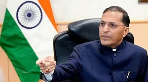 लोकसभा चुनाव से पहले चुनाव आयुक्त अरुण गोयल ने पद से इस्तीफा दिया, कारणों का पता नहीं