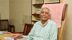 असंगठित मजदूरों के लिए उम्मीद की किरण बने बाबा आढाव का महत्त्वपूर्ण योगदान