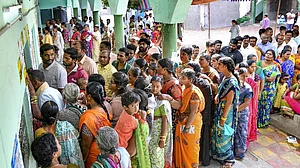 पश्चिम महाराष्ट्र: ग्रामीण इलाकों के वोटरों का मिजाज, दूसरे दलों में तोड़ को लेकर लोगों में बीजेपी से नाराजगी