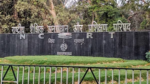 NCERT की किताबों में बाबरी मस्जिद, गुजरात दंगे के संदर्भ में संशोधन किया गया, मणिपुर को लेकर भी हुए बदलाव