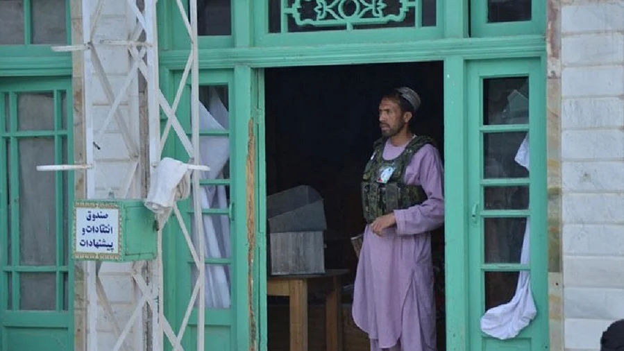 अफगानिस्तान में एक बंदूकधारी ने मस्जिद में की अंधाधुंध फायरिंग, छह नमाजियों की मौत, कई घायल