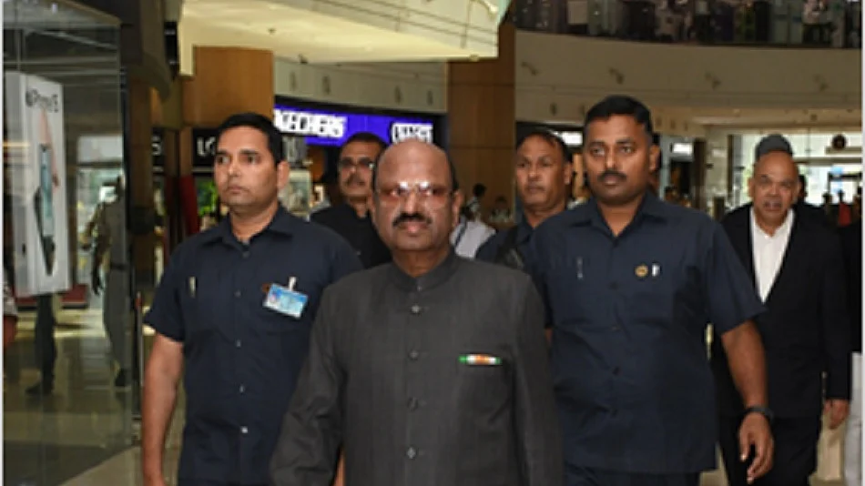 पश्चिम बंगाल गवर्नर को रद्द करना पड़ा कूचबिहार दौरा, TMC ने चुनाव आयोग से की थी शिकायत