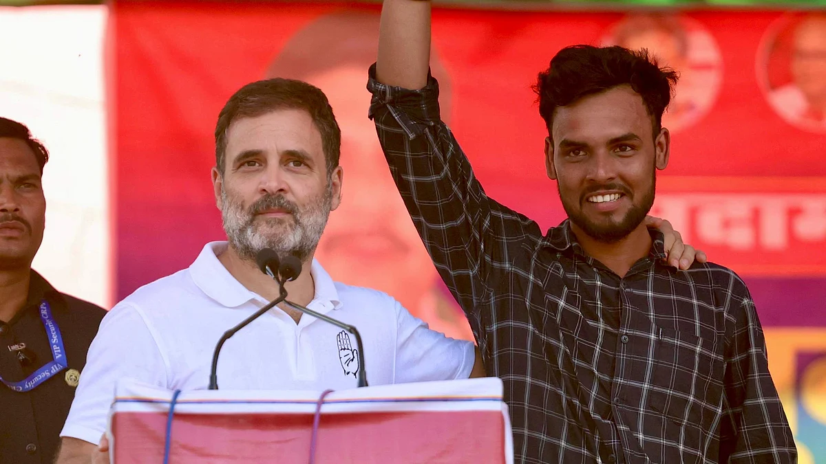 राहुल गांधी ने अग्निवीर की नौकरी पाए युवक को मंच पर बुलाया