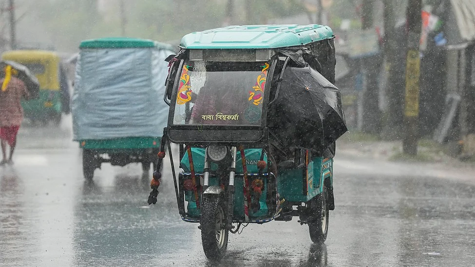 ‘रेमल’ भाीषण चक्रवाती तूफान में बदला, आज रात बंगाल के तट पर देगा दस्तक