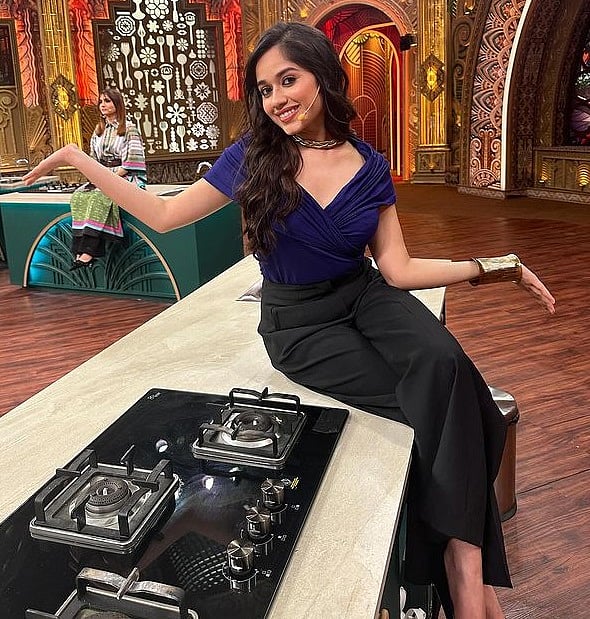 सिनेजीवन: टूट गया मलाइका-अर्जुन का रिश्ता! और राफा का विरोध कर बुरे फंसे एल्विश यादव