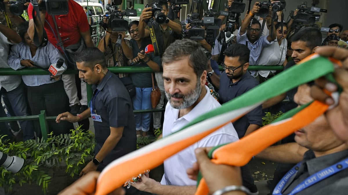 राहुल गांधी के जन्मदिन के मौके पर कूलर बांटे गए