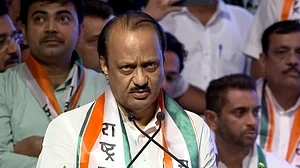 महाराष्ट्र में BJP को फिर से समर्थन देते ही अजित पवार को मिला तोहफा! आयकर विभाग द्वारा सीज संपत्तियां मुक्त करने का आदेश