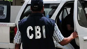 NEET-UG पेपर लीक मामला: CBI की बड़ी कार्रवाई, मास्टरमाइंड और 2 MBBS छात्रों को किया गिरफ्तार