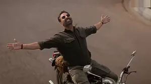 सिनेजीवन: Akshay की फिल्म Sarfira का फर्स्ट लुक जारी और सुशांत की डेथ एनिवर्सरी पर अंकिता ने शेयर की अनदेखी तस्वीर