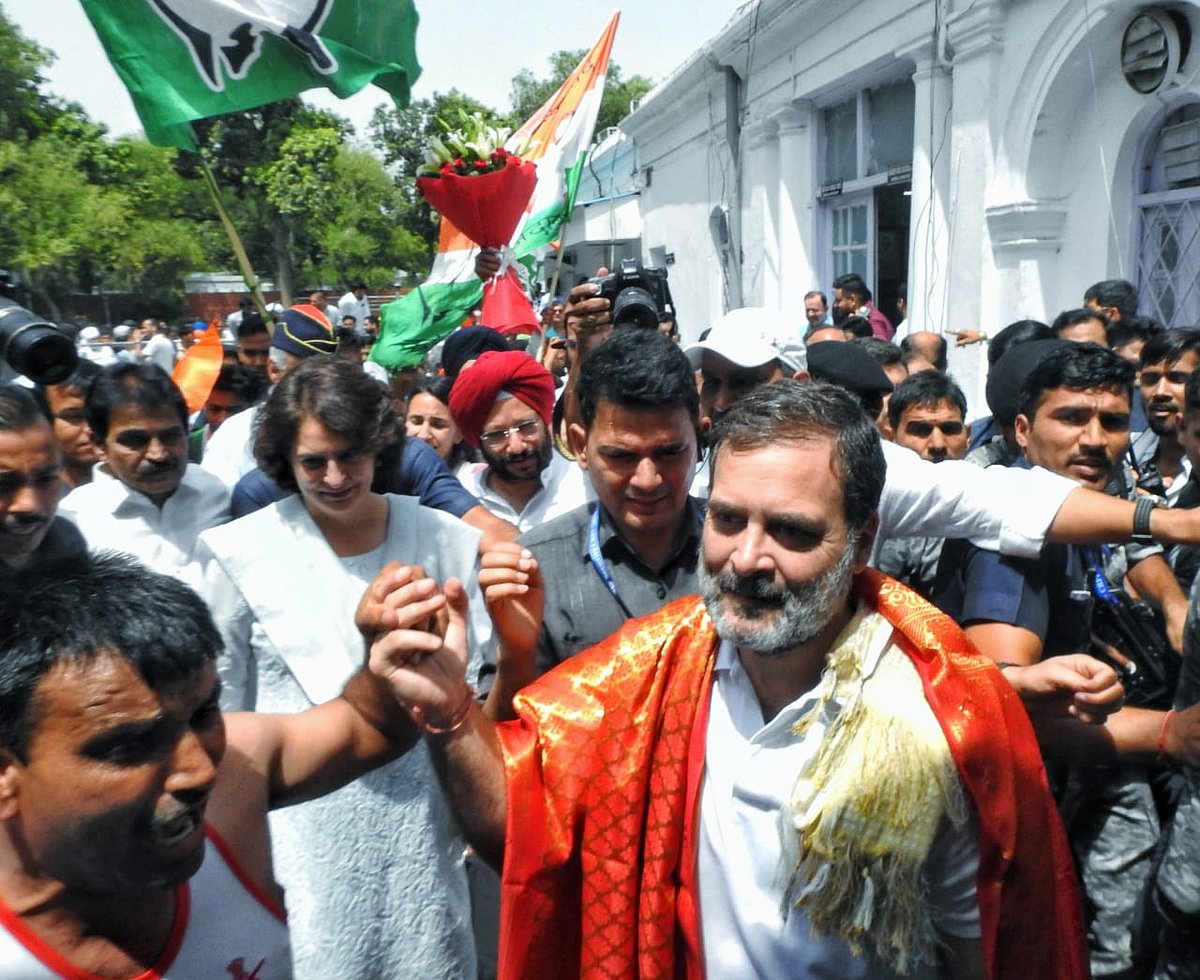 दिल्ली: जन्मदिन पर कांग्रेस कार्यालय पहुंचे राहुल गांधी, कार्यकर्ताओं ने किया भव्य स्वागत, केक काटकर मनाया जश्न