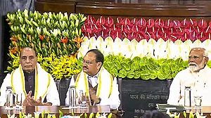 राजनाथ सिंह ने मोदी को एनडीए संसदीय दल का नेता चुने जाने का प्रस्ताव रखा, सहयोगियों ने किया अनुमोदन