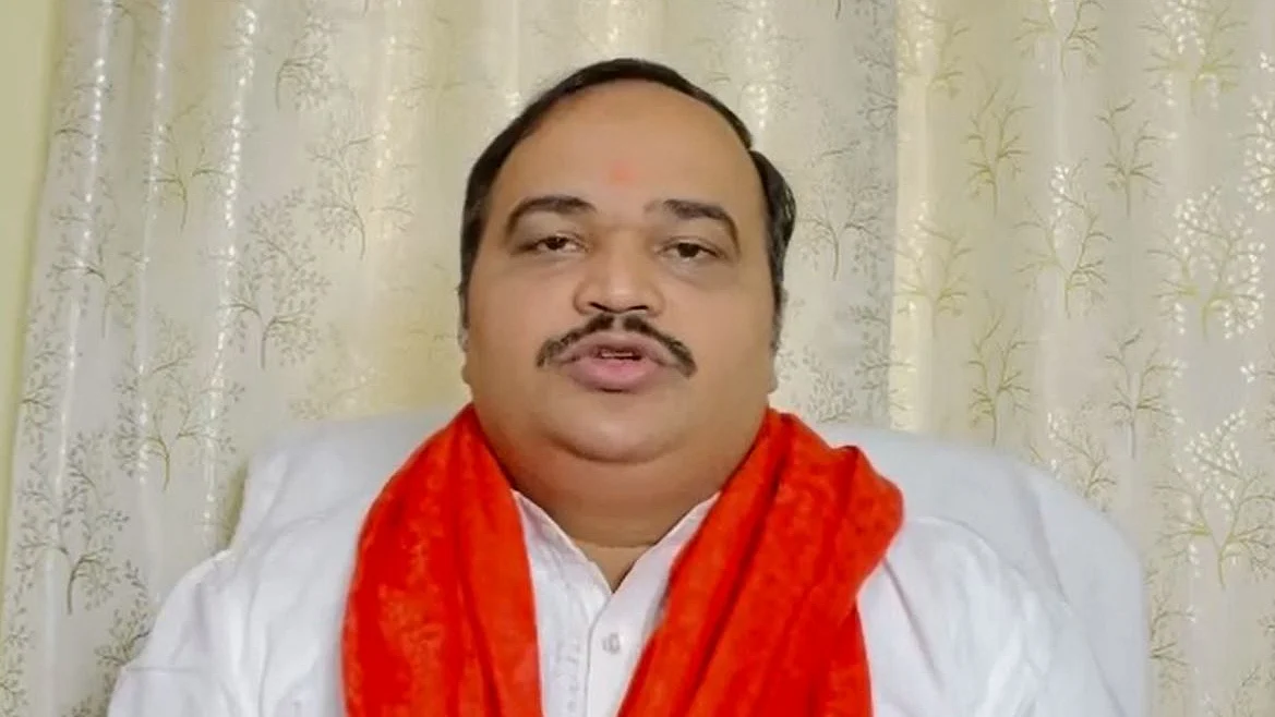 शिवसेना यूबीटी नेता आनंद दुबे